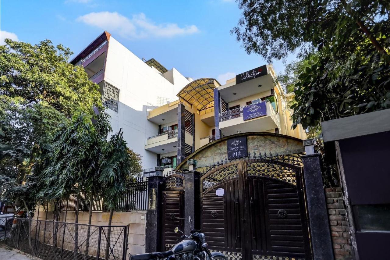 Hotel Super Capital O Uk House Residency Gurgaon Esterno foto